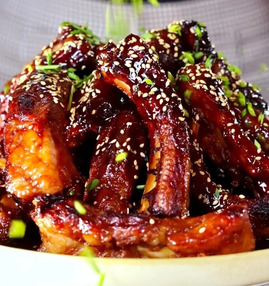Baby pork sticky ribs