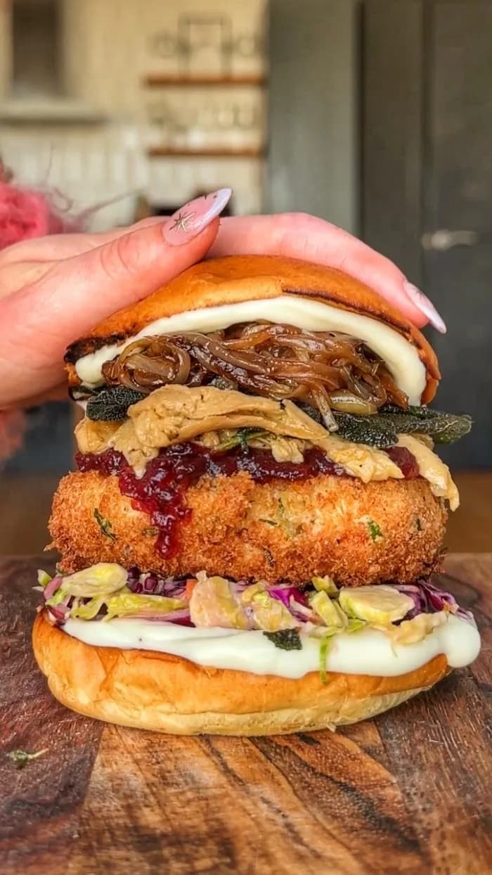 The ULTIMATE festive burger 🍔 but make it vegan