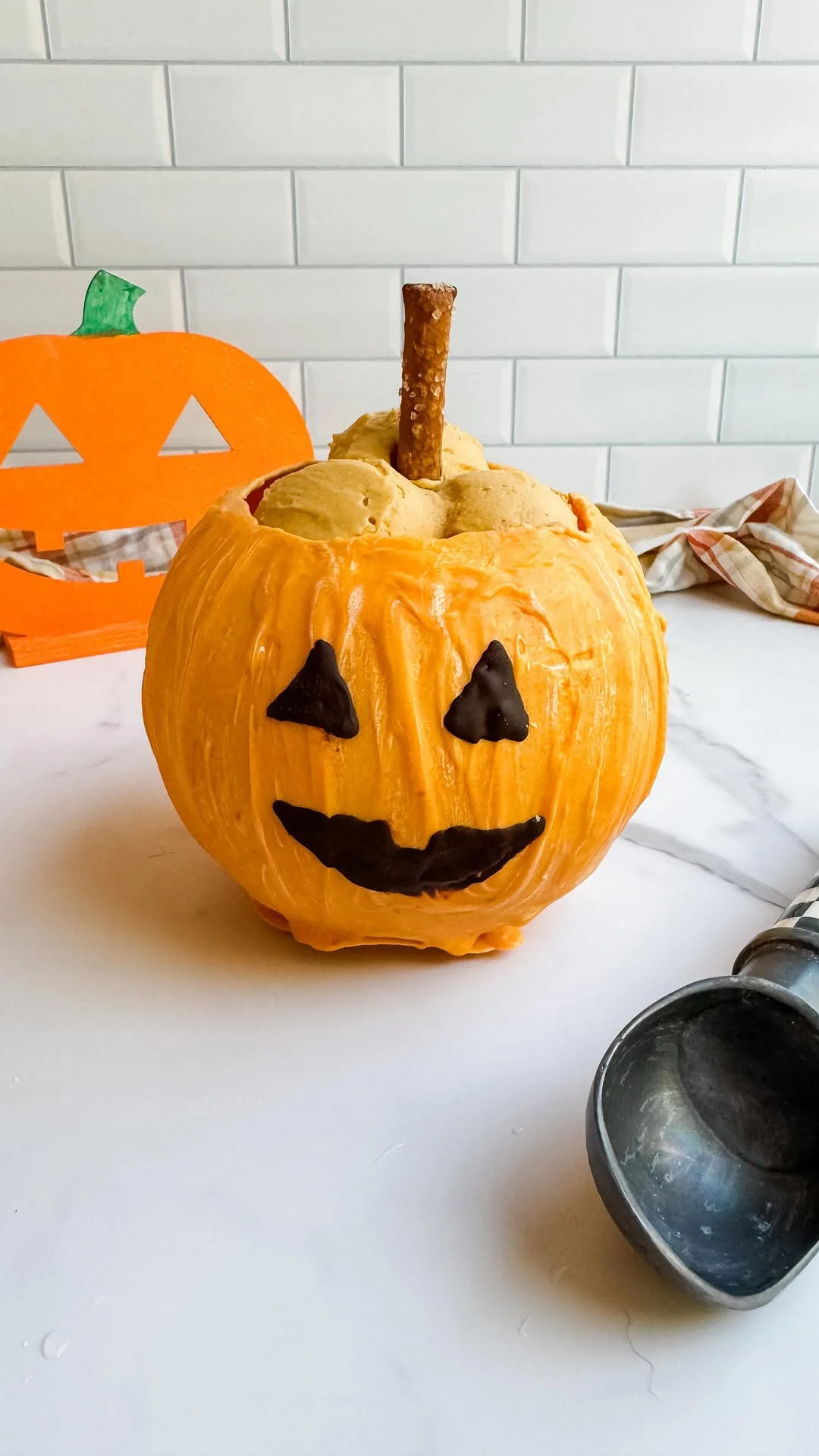 Edible Pumpkin Ice Cream Bowls