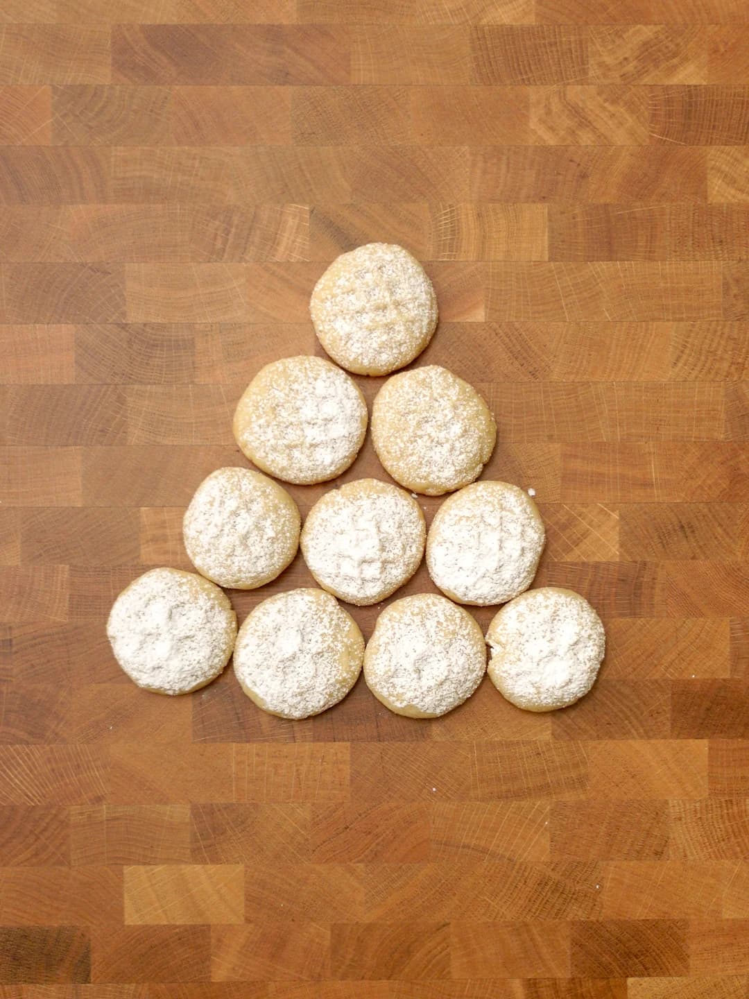 Kahk (Egyptian Eid Cookies)